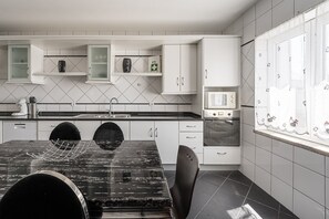 Fridge, microwave, oven, dishwasher