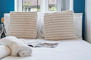 2 slaapkamers, een strijkplank/strijkijzer, wifi, beddengoed