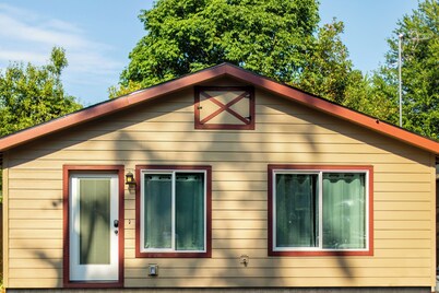 Urban Cabin on Mt Scott 