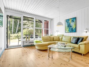 Televisie en een open haard