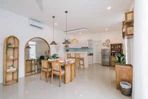Exclusive Villa, 2 Bedrooms, Private Pool | Living room - Villa Noni Kerobokan (Seminyak)