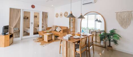 Villa – exclusive, 2 soverom, privat basseng | 2 soverom, safe på rommet, blendingsgardiner og strykejern/-brett