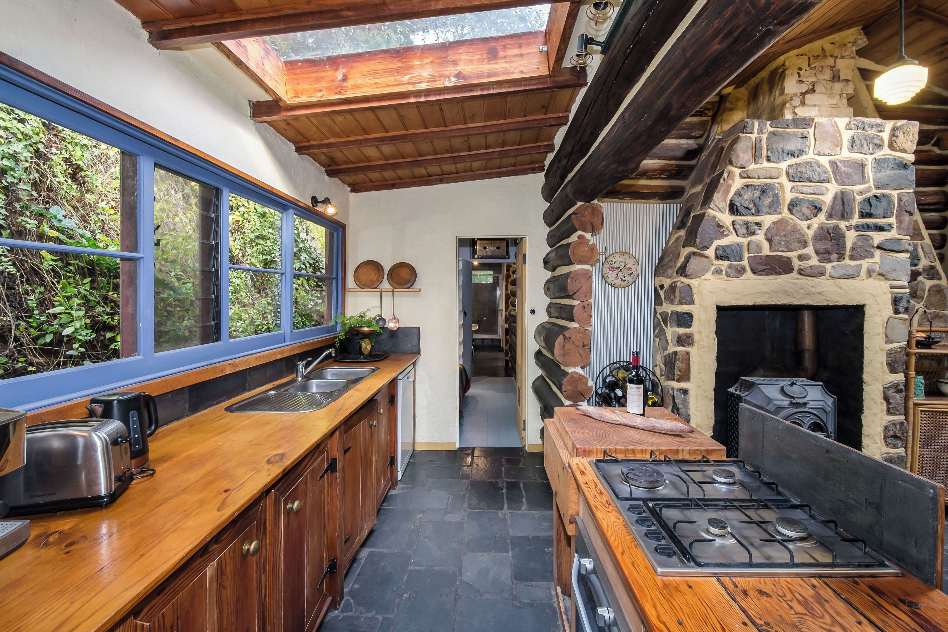 Micro-ondes, four, plaque de cuisson, lave-vaisselle