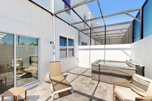 Terrace/patio - Sparkling vacation rental w/ private hot tub, patio, washer/dryer, & central AC (Davenport)