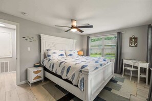 4 bedrooms, desk, iron/ironing board, travel cot