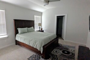 3 Schlafzimmer, Schreibtisch, WLAN, Bettwäsche