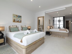 3 bedrooms, iron/ironing board - My Loft 4 You Patraix Style & Free airport transfer* (Valencia)