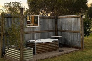Outdoor spabad