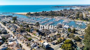 Marina - Harbor home - with a hot tub! (Santa Cruz)