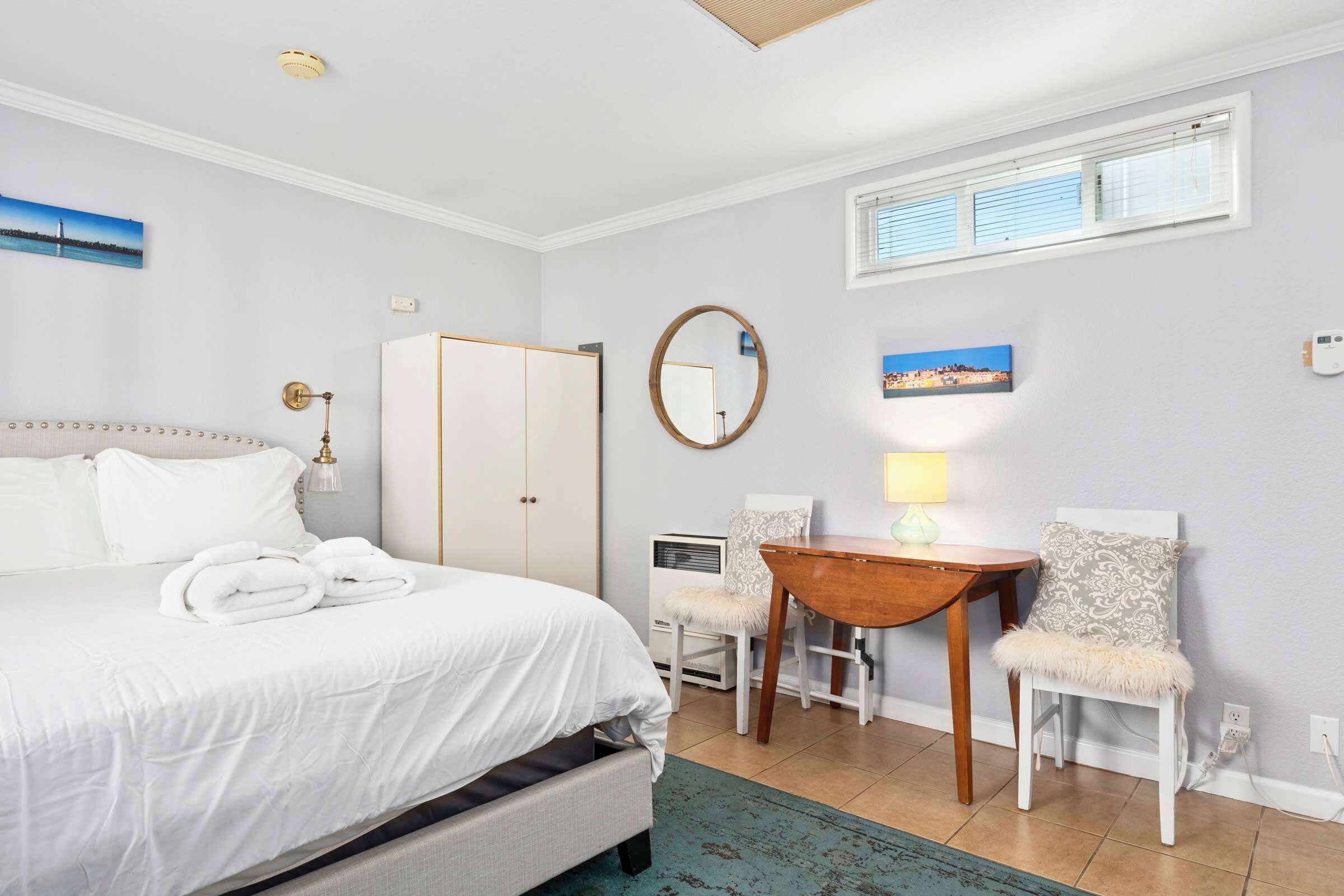 2 Schlafzimmer, Schreibtisch, Bügeleisen/Bügelbrett, WLAN