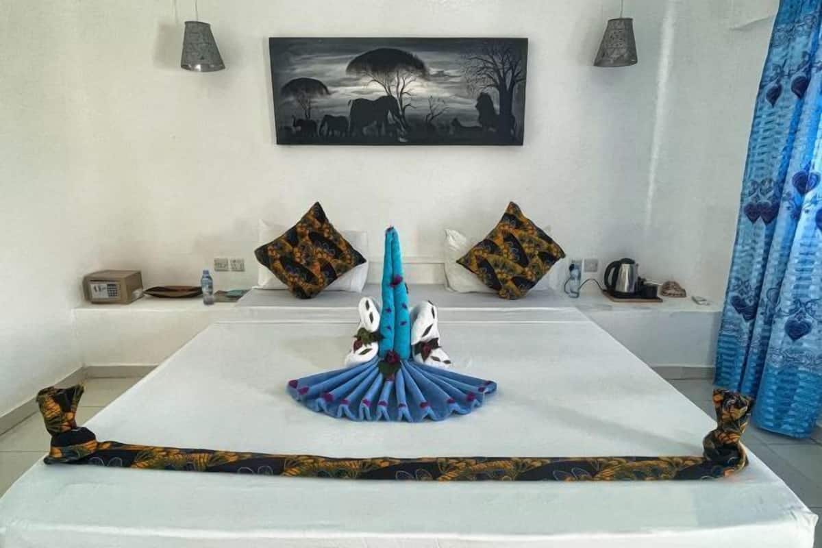 Free WiFi, bed sheets