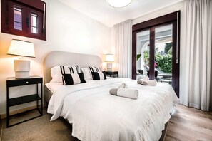 4 habitaciones, escritorio, tabla de planchar con plancha y wifi 