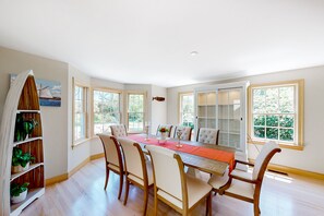 Dining - Pond view retreat with central AC, jetted tub, & large deck (Marstons Mills)