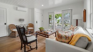 Living area - Luxury condo with views & amazing location! Minutes to town and beaches (Kennebunkport)