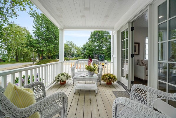 Terrace/patio - Luxury condo with views & amazing location! Minutes to town and beaches (Kennebunkport)