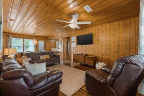 Smart TV, stereo - 3BR Classic Beach House w/ Fire Pit | Walk 2 Beach (Garden City)