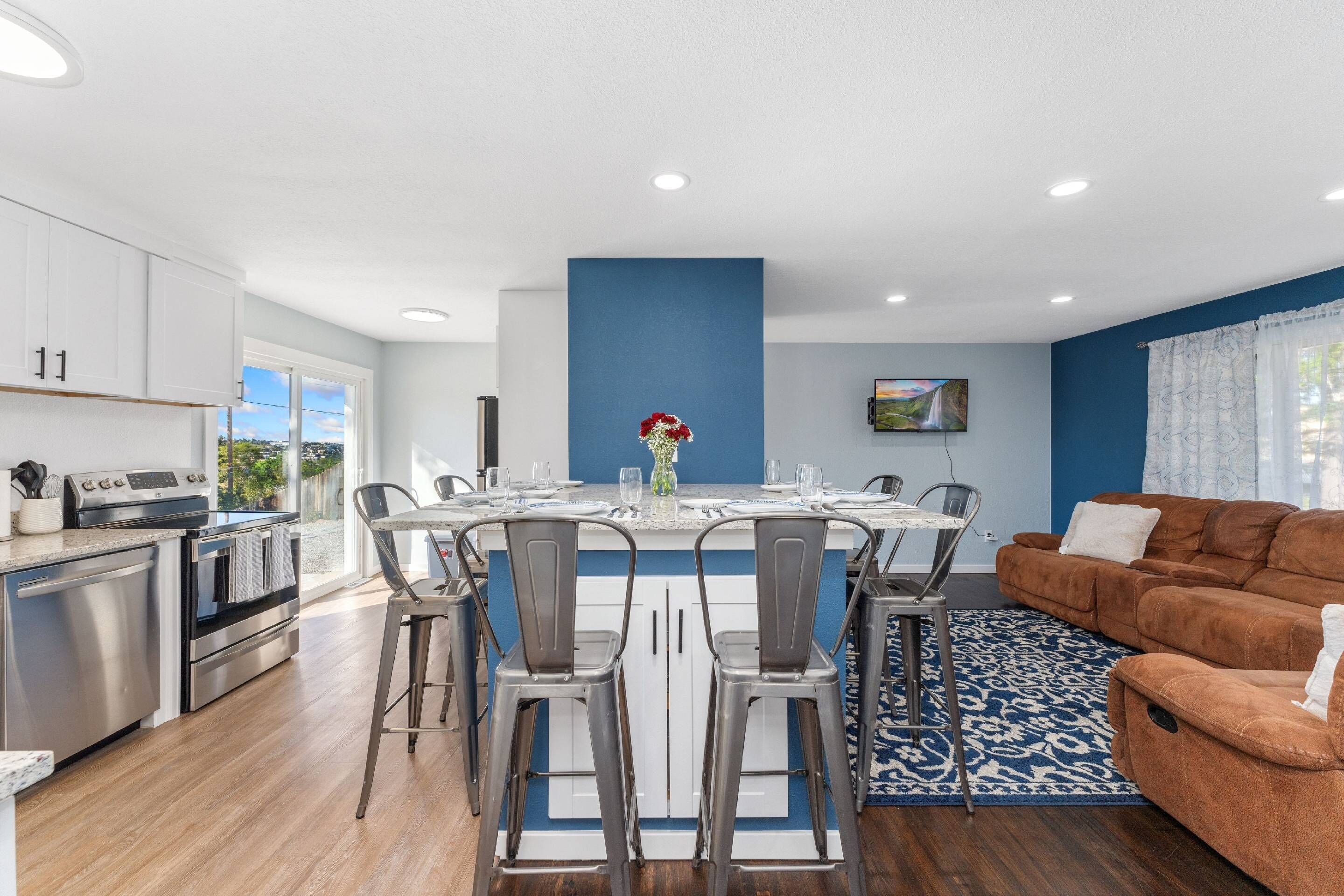 New. Denver Ranch House. Large Backyard. Near Everything.