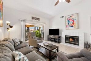 Smart TV, fireplace - Near Coachella Two Bedroom Two Bath Condo, Steps from the Pool & Spa, Desert Falls CC (Palm Desert)