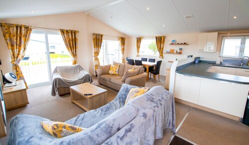 MP629 Parkdean Camber Sands