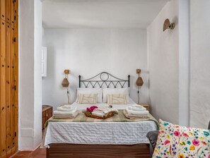 3 soverom, skrivebord, strykejern/-brett og wi-fi