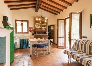 TV - Studio apartment Fonza is at 650 mt from the beach and nearby the centre of Marina di Campo, in quit (Campo nell'Elba)