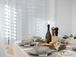 Dining - Private&Spacious 4BRHome w/ Parkview 5mins to Mall (Forest Lake)