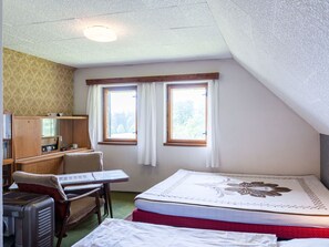 5 bedrooms, WiFi