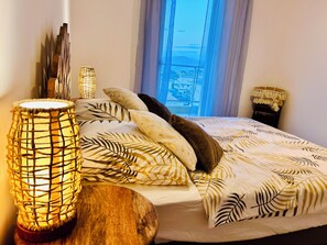 2 bedrooms, iron/ironing board, travel cot, free WiFi