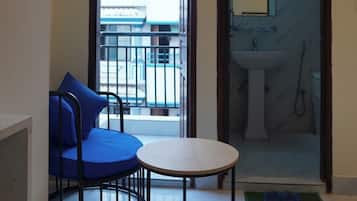 Habitación Confort, vista a la ciudad | 1 habitación, escritorio y espacio para trabajar con laptop