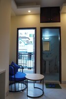 Habitación Confort, vistas a la ciudad | Escritorio, espacio para trabajar con un portátil, wifi gratis