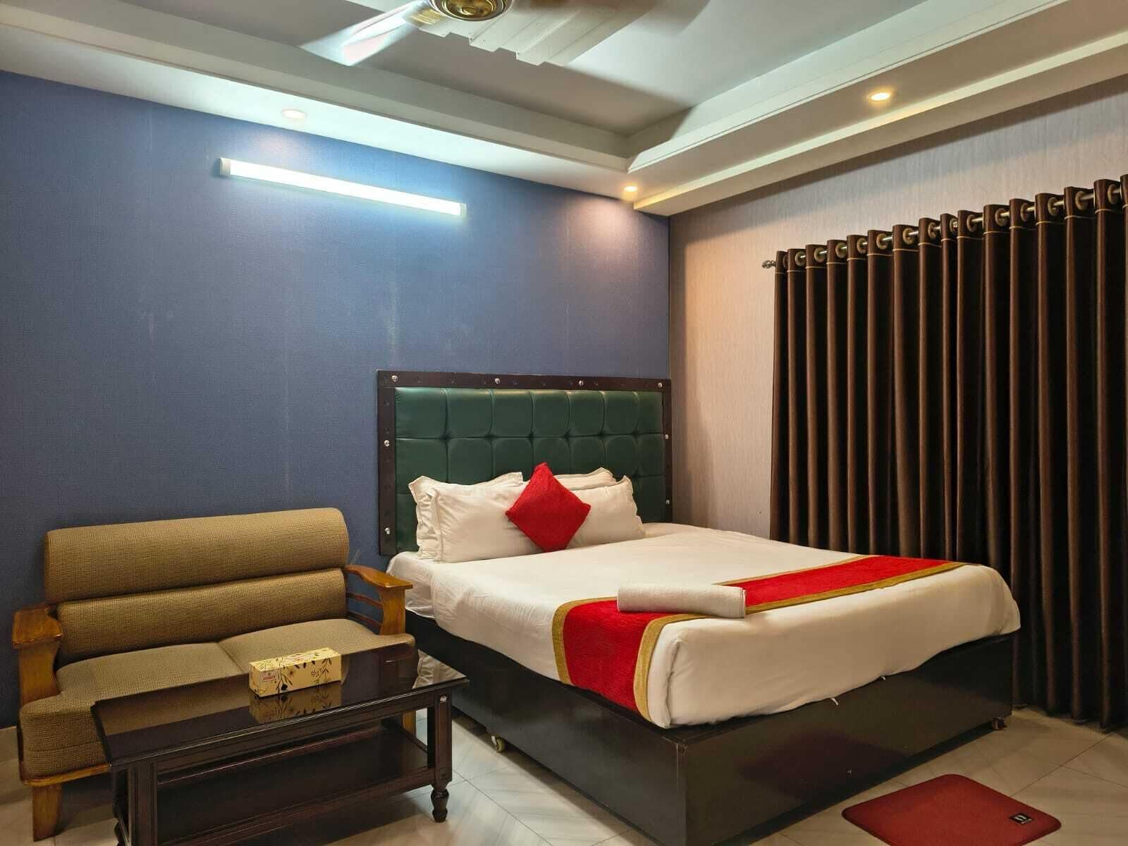 Habitación Premium | Escritorio, espacio para trabajar con laptop y wifi gratis 