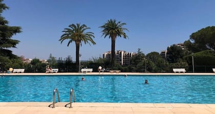 Studio sur Cannes Marina Mandelieu Très Bien Situé. Proche des Plages, Commerces