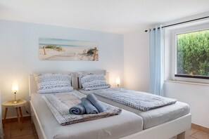 1 quarto, Wi-Fi de cortesia, roupa de cama