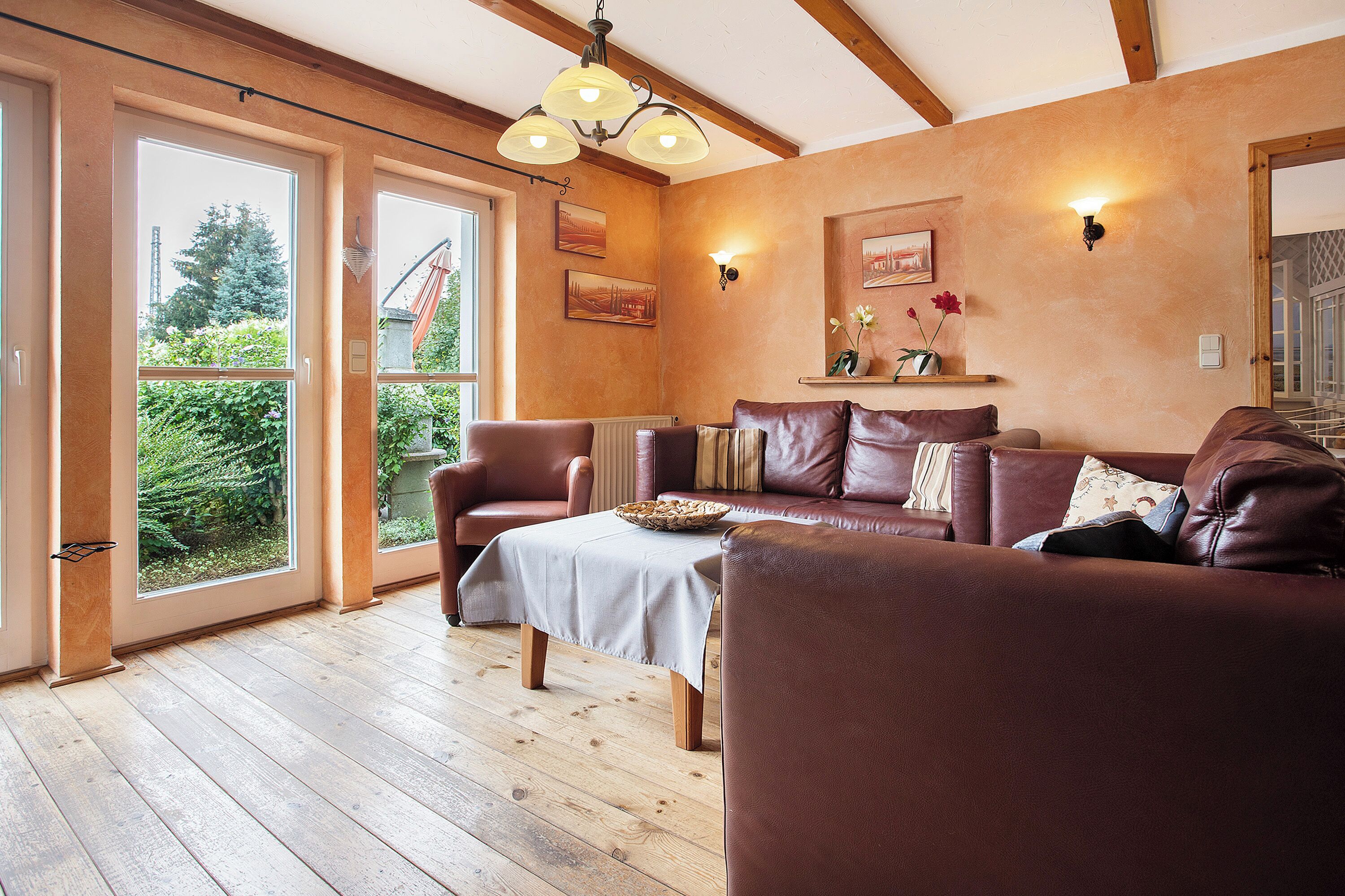 Fernseher, Kamin, DVD-Player, Stereoanlage