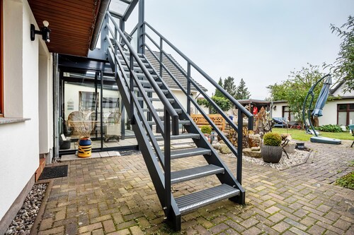 Ferienwohnung Relax" mit privater Terrasse, privatem Garten und WLAN