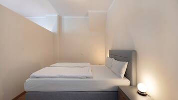 1 bedroom, iron/ironing board, WiFi (free), bed sheets