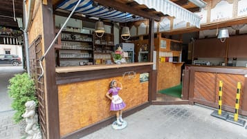 Bar (in der Unterkunft)