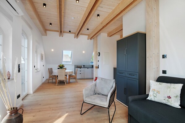 Télévision, table de tennis de table