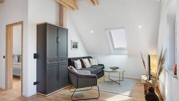 Fernseher, Tischtennisplatte