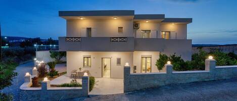 House | 1 bedroom, soundproofing