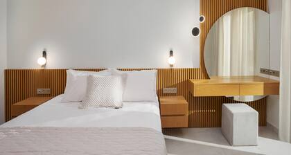 Adore White Natural Retreat by Estia