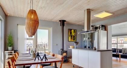 "Ljubinko" - 50m from the sea by Interhome