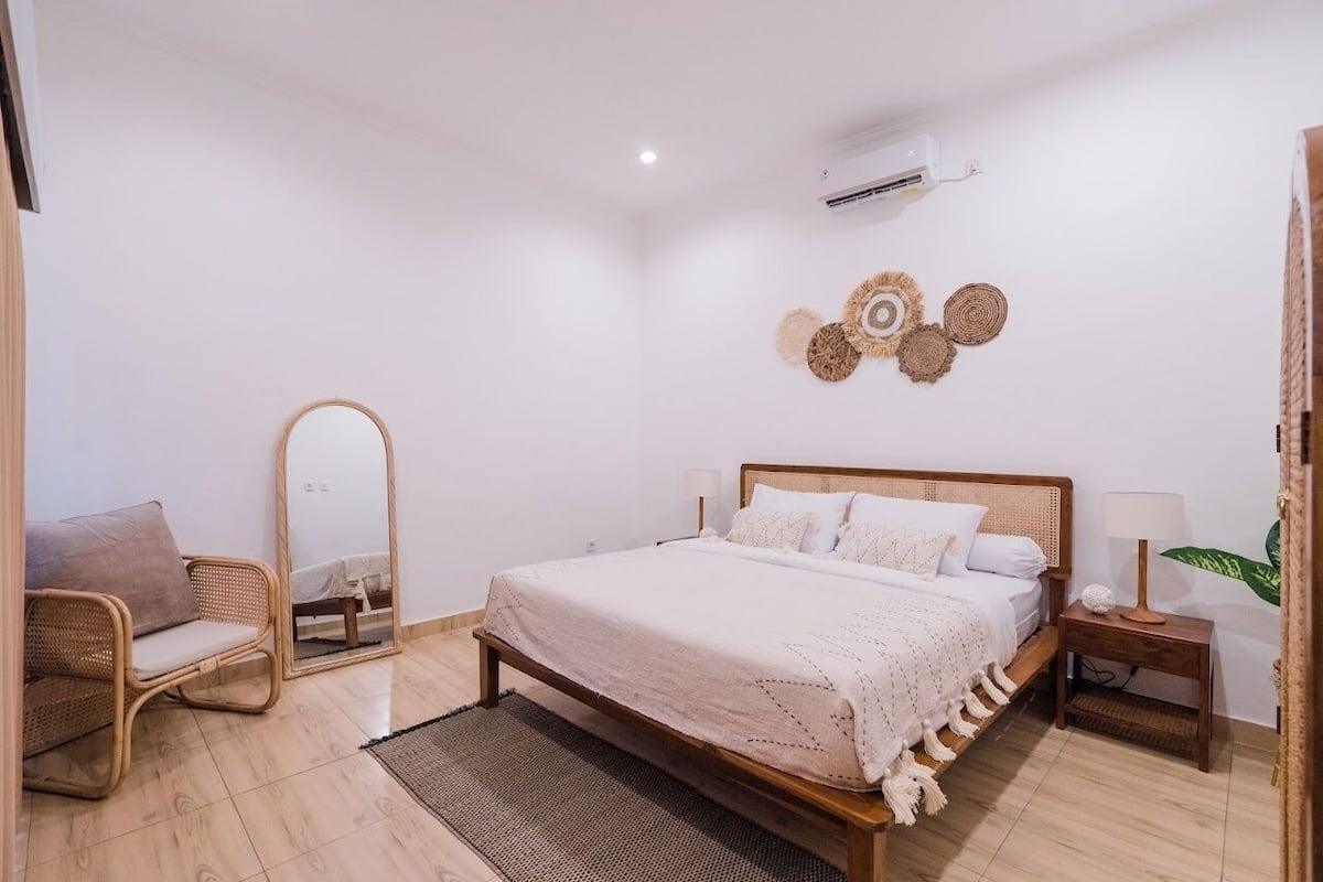 Classic Villa, Pool View | 3 bedrooms, premium bedding, minibar, in-room safe