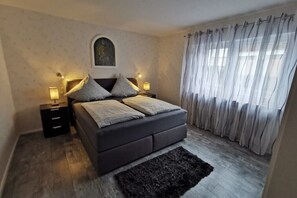 1 bedroom, iron/ironing board, WiFi, bed sheets