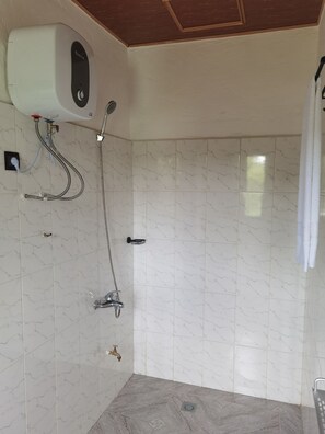 Towels, soap, shampoo, toilet paper