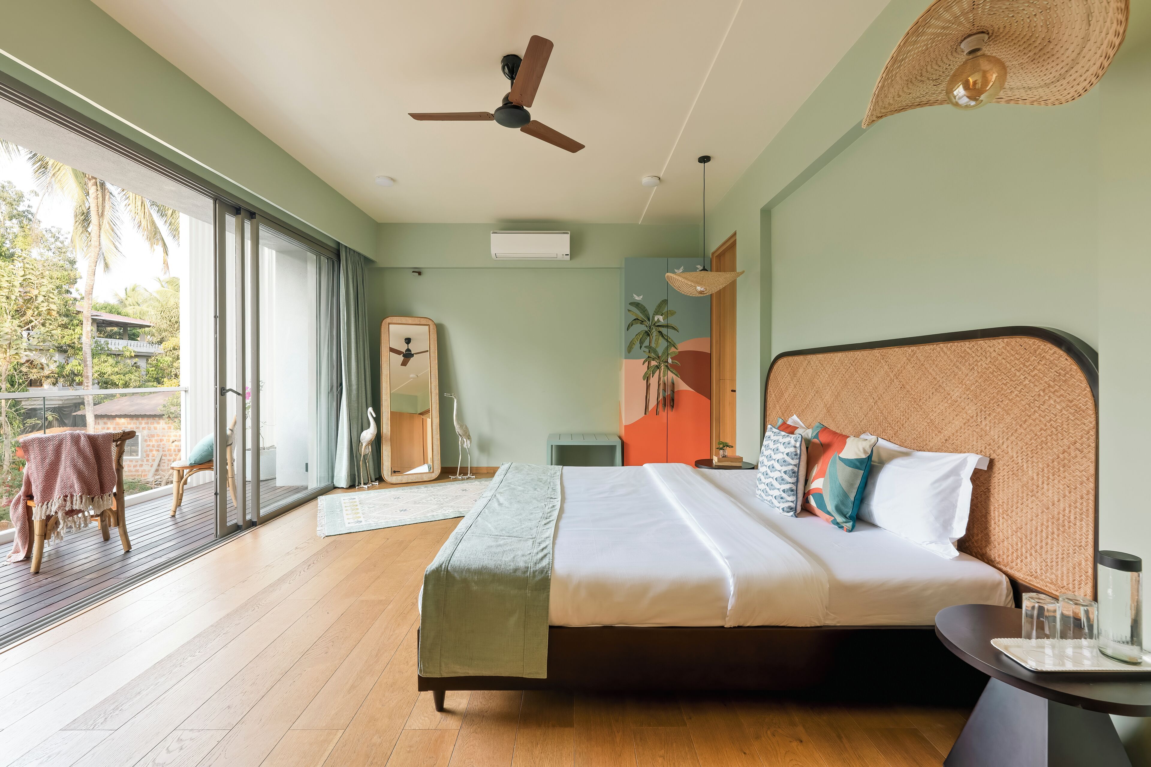 3 habitaciones, escritorio, tabla de planchar con plancha y wifi 