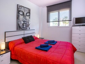 2 dormitorios, escritorio, Internet