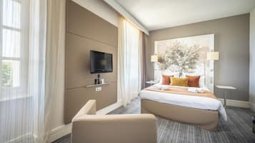 Premium Room - View of the valley or greenery | Premium bedding, pillowtop beds, minibar, in-room safe