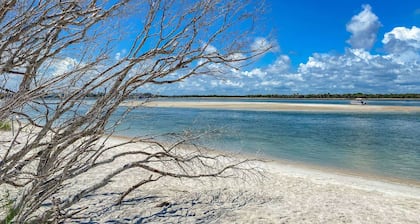 OCEANFRONT with STUNNING VIEWS of Ocean & Intracoastal, Pool, Elevator, Tennis, $300 in Free Tickets