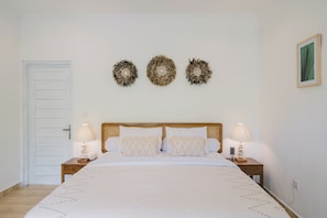 Villa Leon | 3 bedrooms, individually decorated, individually furnished - Villa Leya & Leon Canggu - Private 3BR Villa with Pool (Canggu)